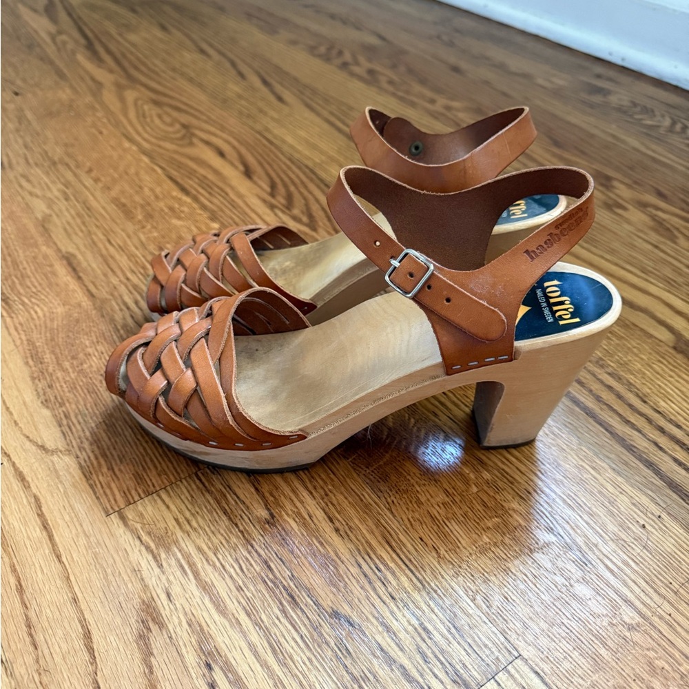 Swedish Hasbeens Tan Leather Heels